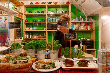 Bookshop - Café